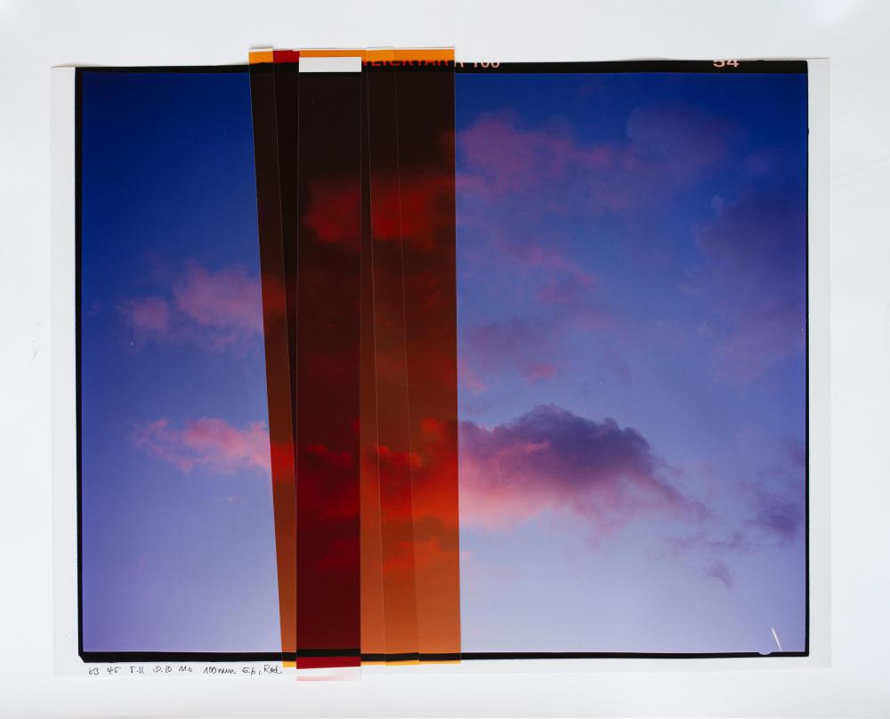 Fee Hollmig 7 Sky, 2021 Serie aus analogen Fotos, C-Print, Handabzug, 60 × 80 cm